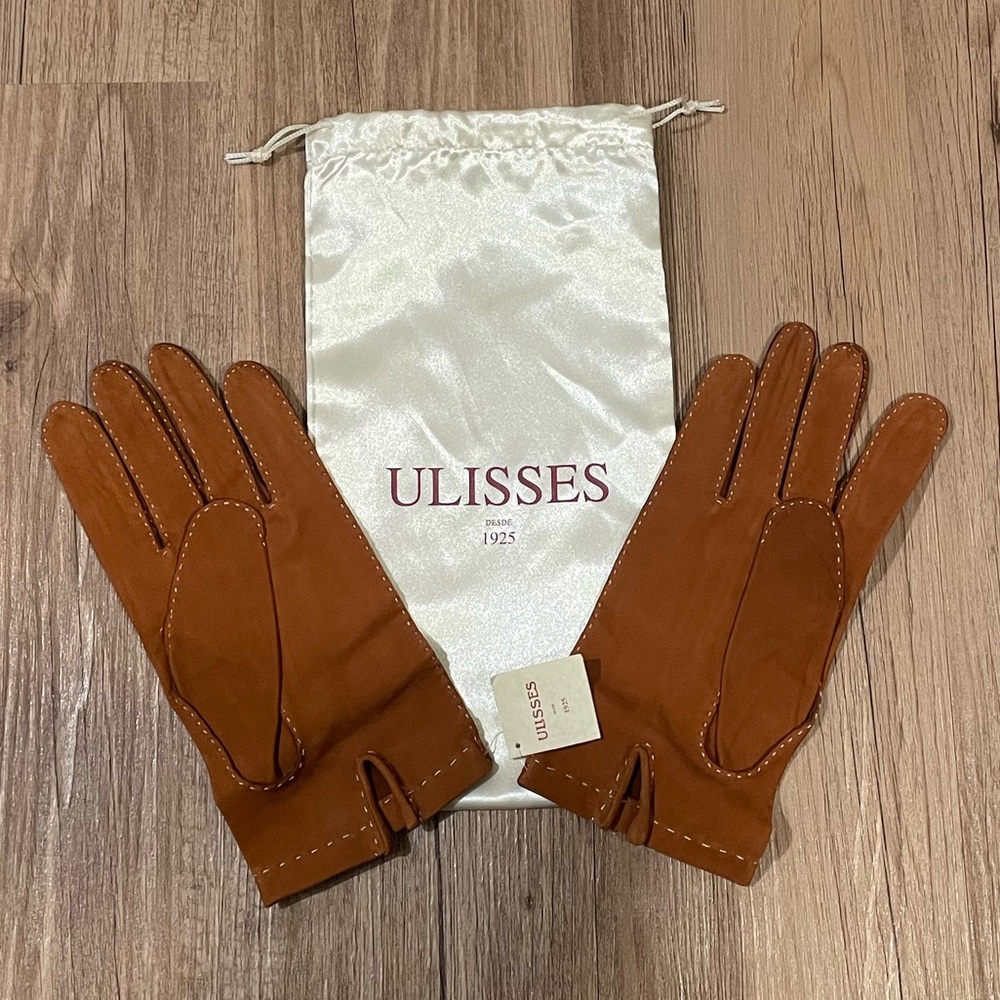 NWT ULISSES OF LISBOA Gloves